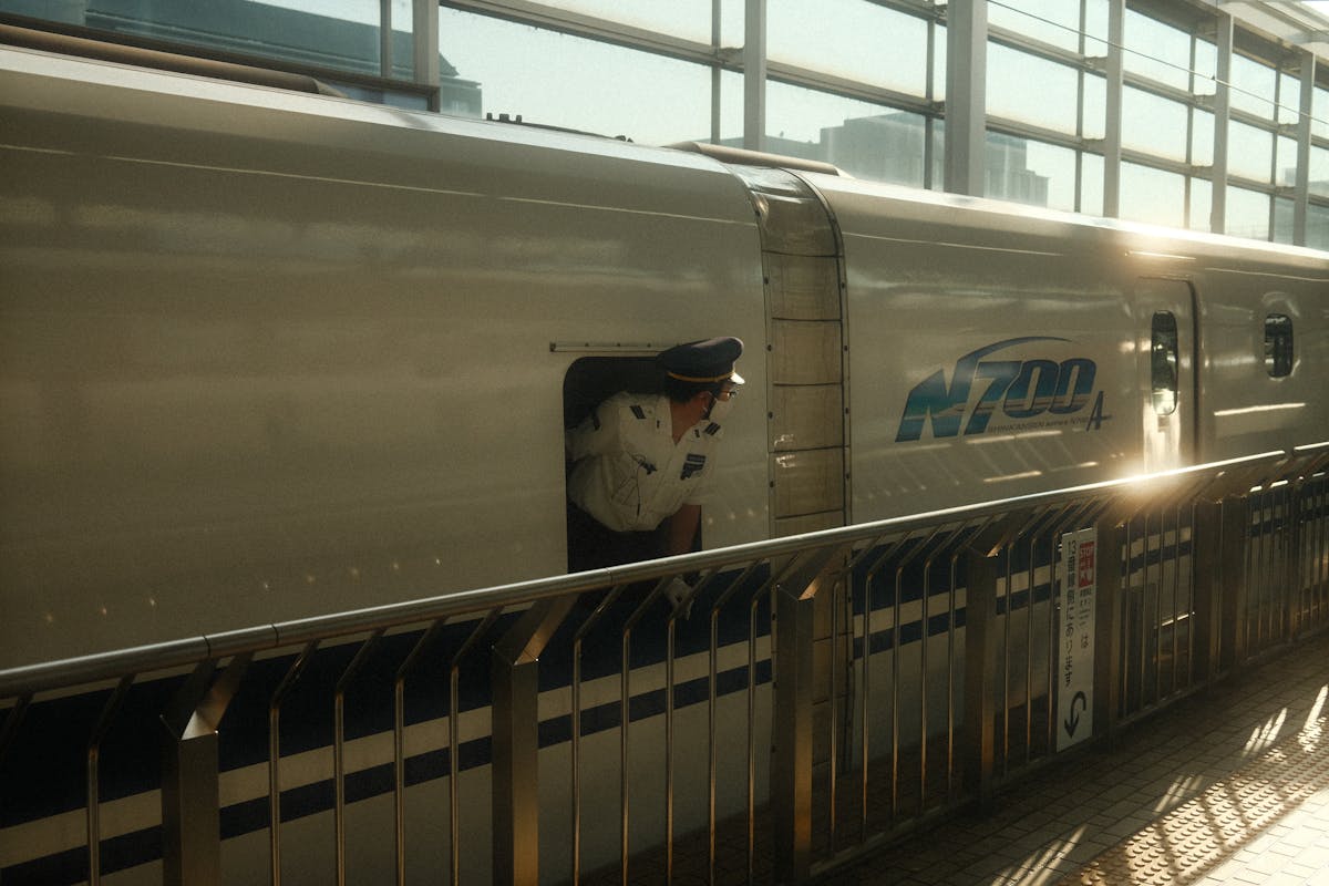N700 series Shinkansen bullet train at Tokyo Station platform — the 250cm luggage rule applies on Tokaido and Sanyo Shinkansen